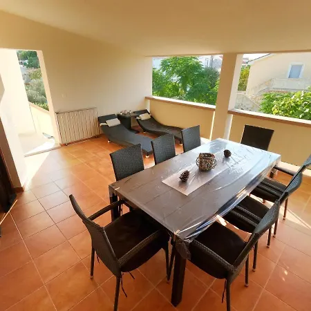 Apartman Aria Vir