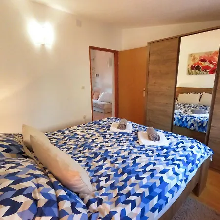Apartman Aria *